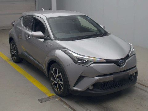 2017 Toyota C-HR ZYX10[2]