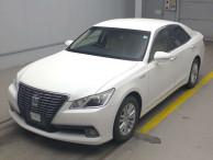 2014 Toyota Crown Hybrid