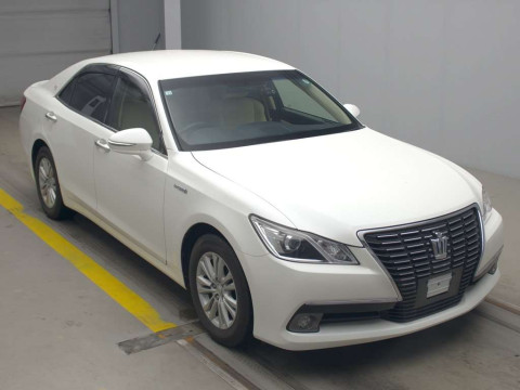 2014 Toyota Crown Hybrid AWS210[2]