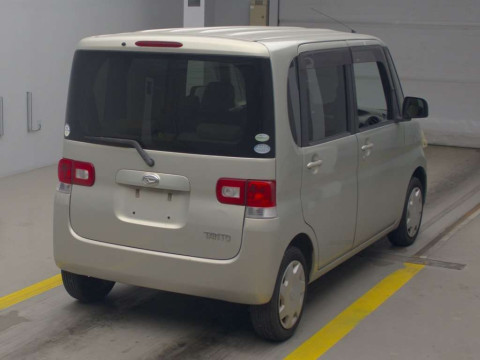 2010 Daihatsu Tanto L375S[1]