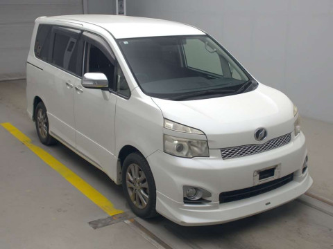 2012 Toyota Voxy ZRR70W[2]