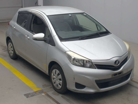 2012 Toyota Vitz NSP130[2]