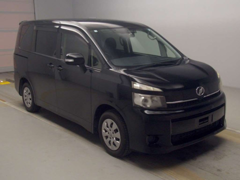 2012 Toyota Voxy ZRR70G[2]