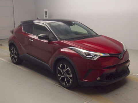 2017 Toyota C-HR ZYX10[2]