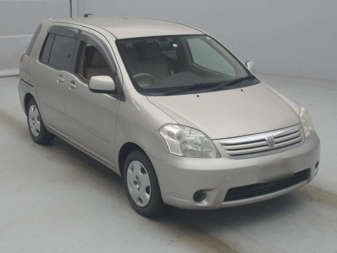 2004 Toyota Raum NCZ25[2]