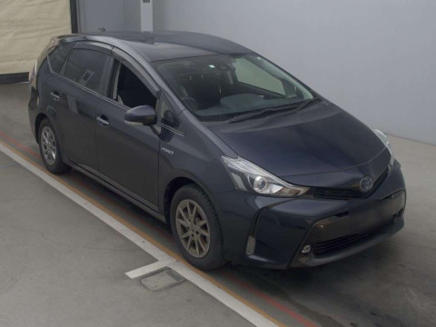 2020 Toyota Prius alpha ZVW41W[2]