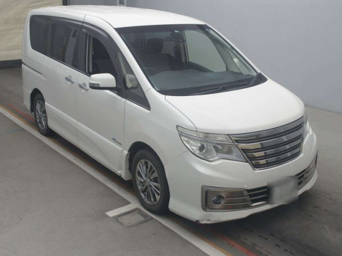 2014 Nissan Serena HC26[2]