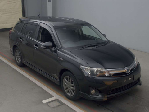 2013 Toyota Corolla Fielder NKE165G[2]