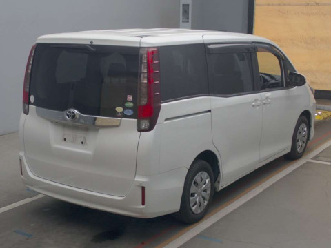 2014 Toyota Noah ZRR80G[1]