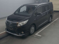 2014 Toyota Noah