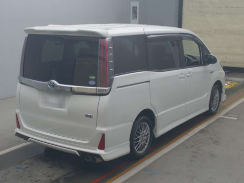 2017 Toyota Noah ZWR80W[1]