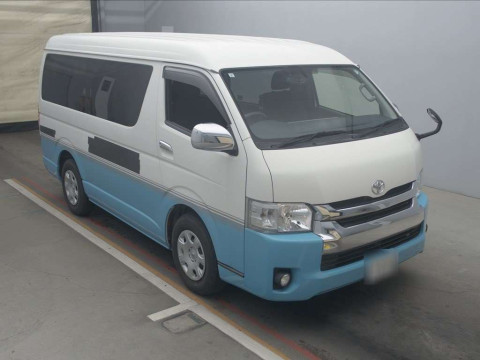 2017 Toyota Hiace Wagon TRH214W[2]