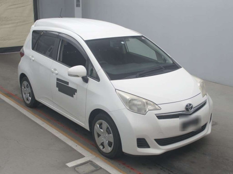 2011 Toyota Ractis NSP122[2]