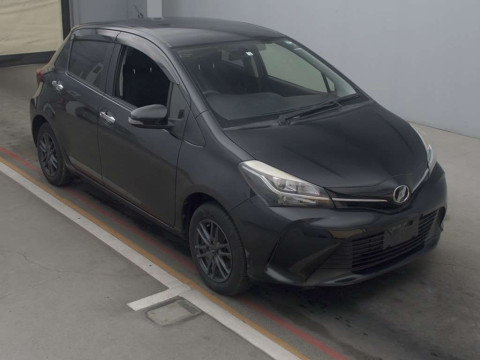 2016 Toyota Vitz KSP130[2]