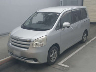 2008 Toyota Noah