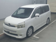 2007 Toyota Voxy