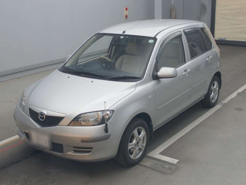 2004 Mazda Demio DY5W[0]