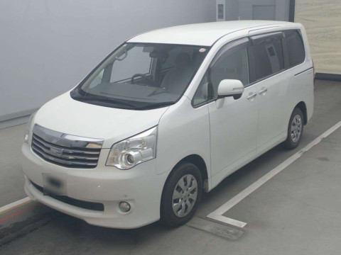 2010 Toyota Noah ZRR70G[0]