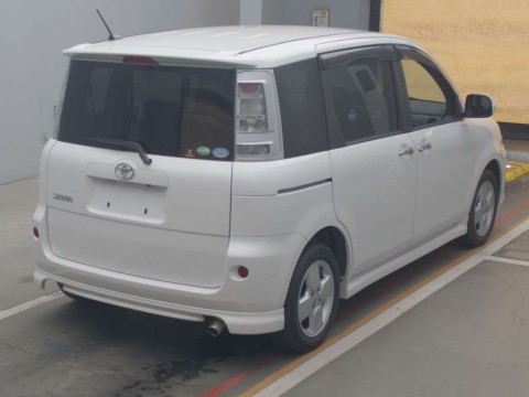 2012 Toyota Sienta NCP81G[1]