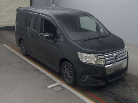 2010 Honda Step WGN Spada RK5[2]