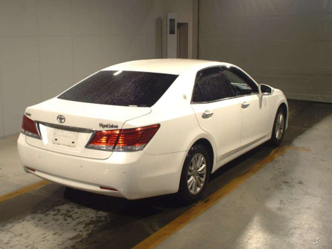 2014 Toyota Crown GRS210[1]