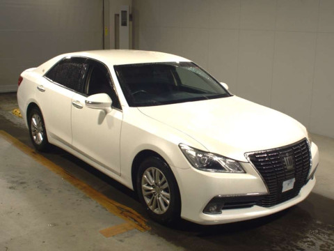 2014 Toyota Crown GRS210[2]