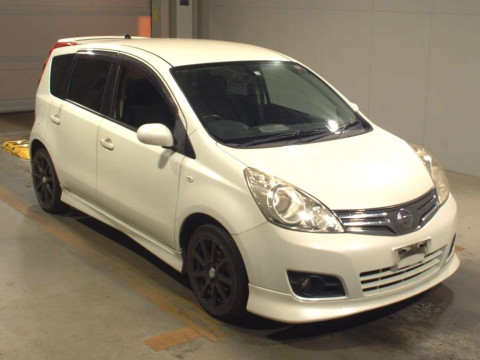 2012 Nissan Note E11[2]