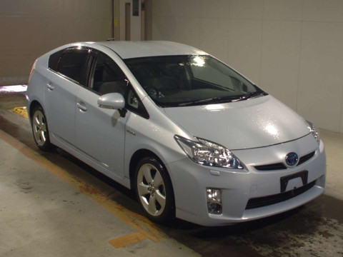 2010 Toyota Prius ZVW30[2]