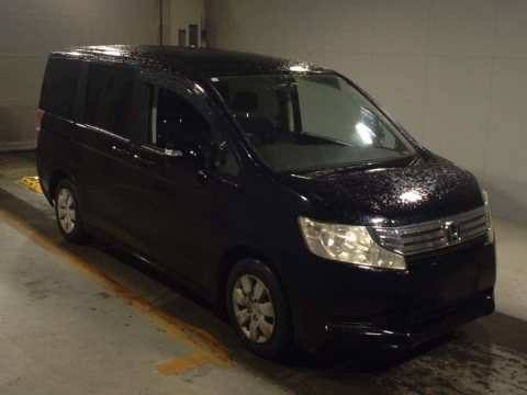 2010 Honda Step WGN RK1[2]