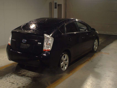 2010 Toyota Prius ZVW30[1]