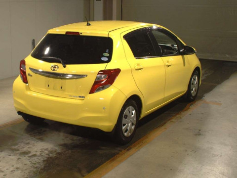 2014 Toyota Vitz NSP130[1]