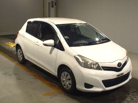 2012 Toyota Vitz KSP130[2]