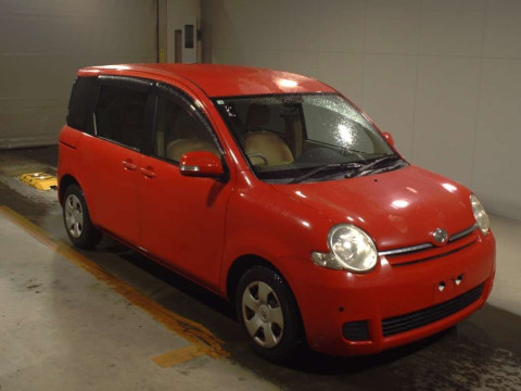 2011 Toyota Sienta NCP81G[2]