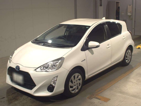 2015 Toyota Aqua NHP10[0]