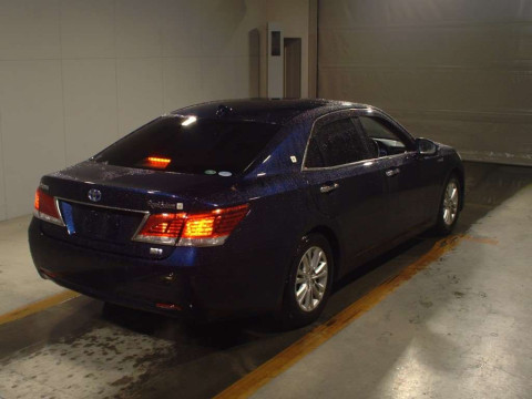 2014 Toyota Crown Hybrid AWS210[1]