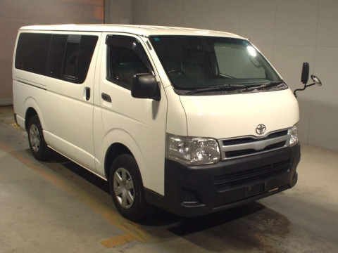 2011 Toyota Hiace Van KDH206V[2]