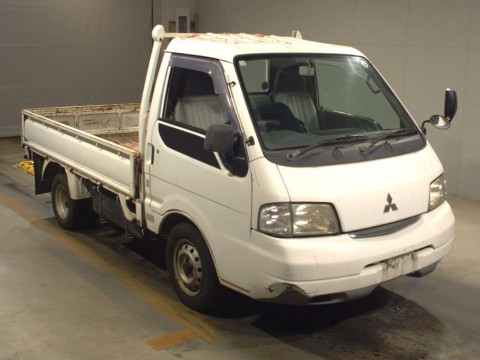 2003 Mitsubishi Delica Truck SK82TM[2]