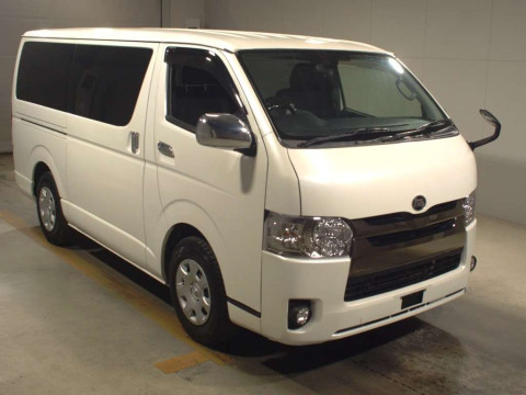 2015 Toyota Hiace Van TRH200V[2]