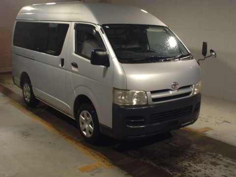 2006 Toyota Regiusace Van TRH200K[2]