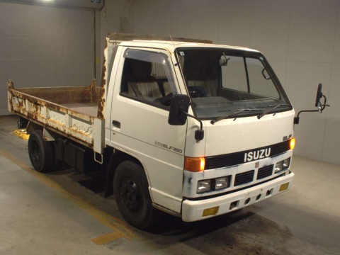 1990 Isuzu Elf Truck NKR58ED[2]