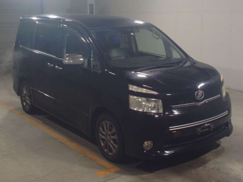 2009 Toyota Voxy ZRR70W[2]