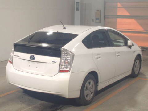 2010 Toyota Prius ZVW30[1]