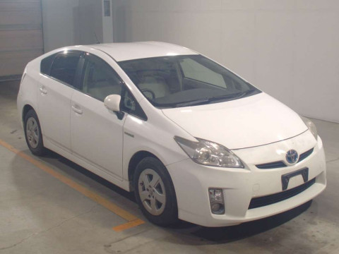 2010 Toyota Prius ZVW30[2]