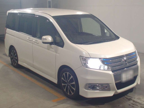 2011 Honda Step WGN Spada RK5[2]