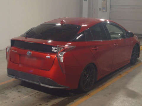 2016 Toyota Prius ZVW50[1]