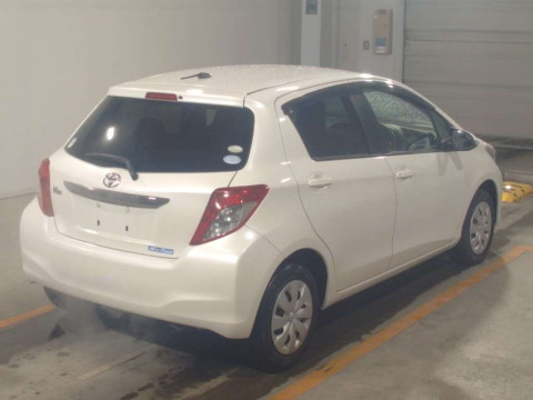 2011 Toyota Vitz NSP130[1]