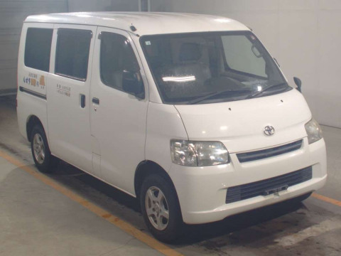 2015 Toyota Liteace Van S402M[2]