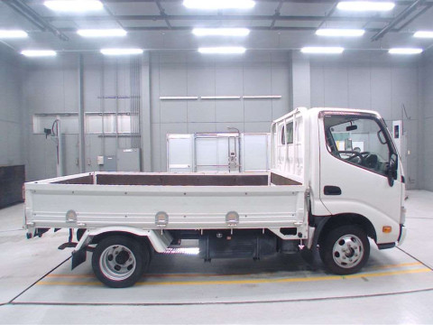 2015 Toyota Dyna Truck KDY231[2]