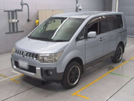 2009 Mitsubishi Delica D5