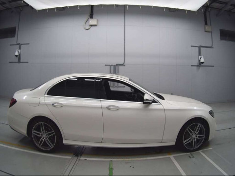 2016 Mercedes Benz E-Class 213042C[2]